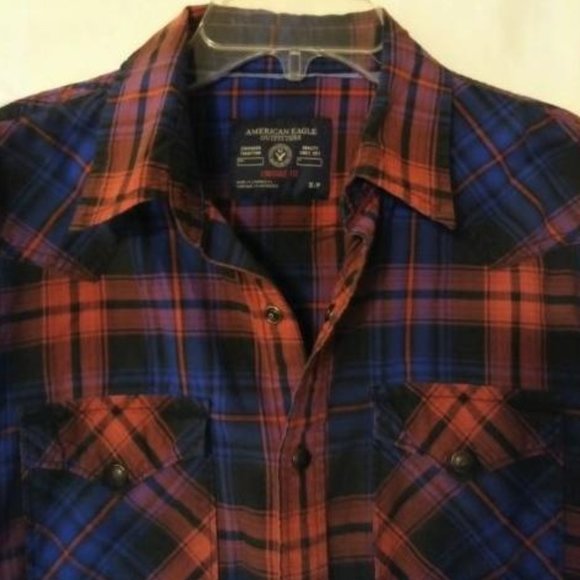 AEO Plaid Button up - Picture 8 of 10